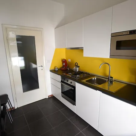 Le Rondinelle דירה