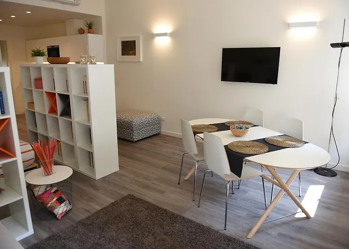 Le Rondinelle Apartment Como