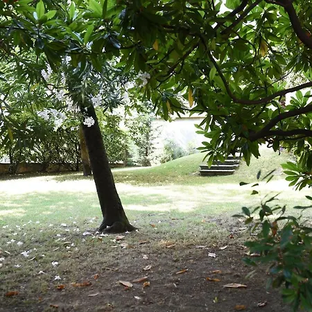Le Rondinelle Apartment Como