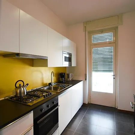Apartment Le Rondinelle Como