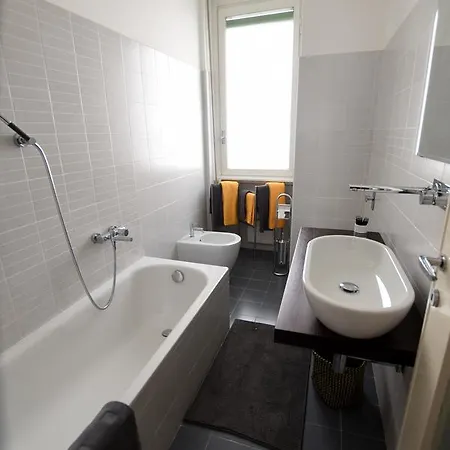 Apartment Le Rondinelle Como