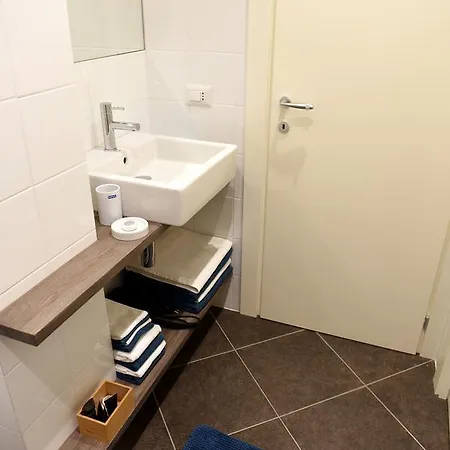 Le Rondinelle Apartment Como